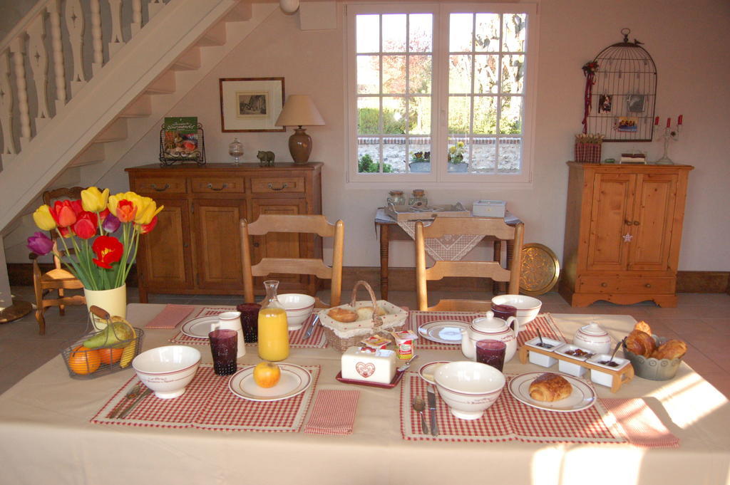 La Chaiserie La Croix-Saint-Leufroy Екстер'єр фото