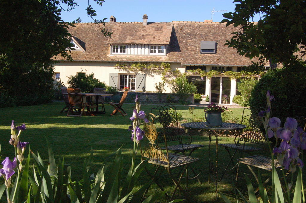 La Chaiserie La Croix-Saint-Leufroy Екстер'єр фото