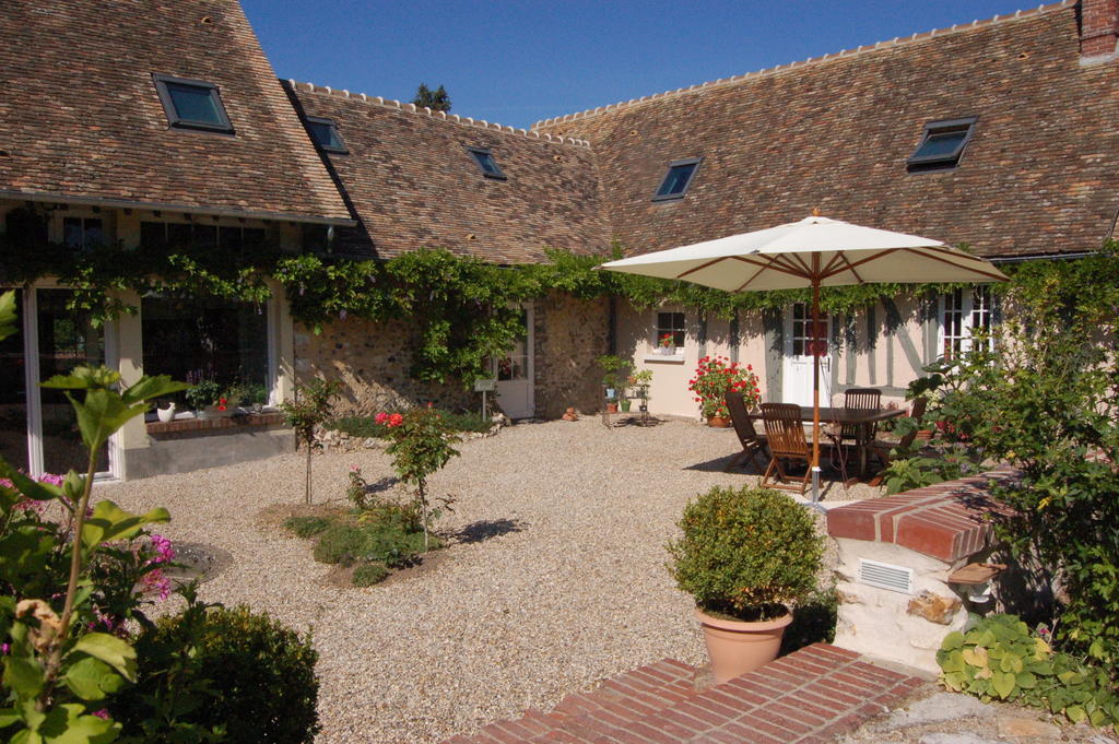 La Chaiserie La Croix-Saint-Leufroy Екстер'єр фото