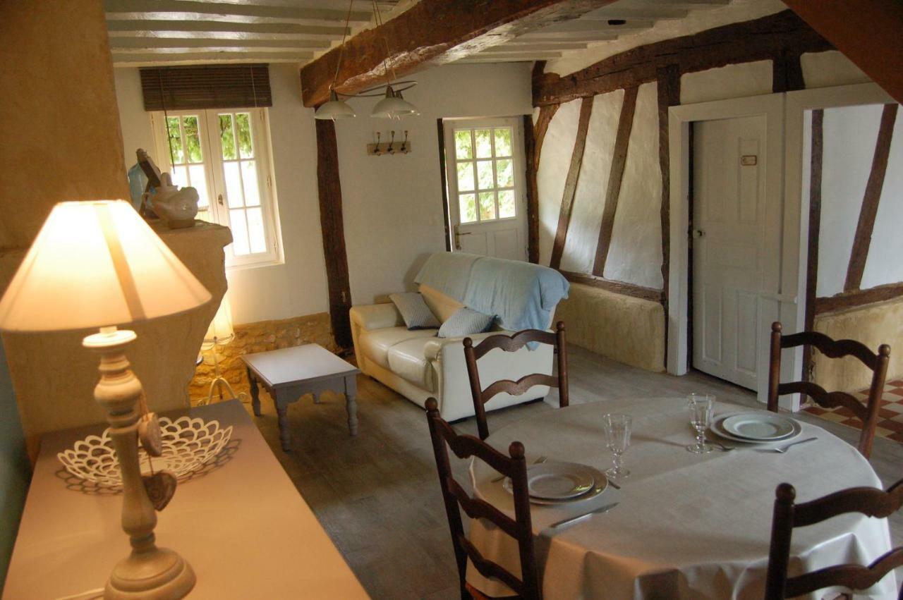 La Chaiserie La Croix-Saint-Leufroy Екстер'єр фото